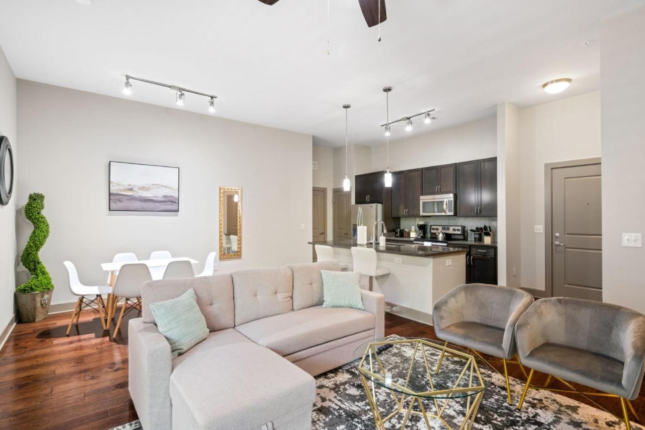 Апартаменты Grand Luxury Premium Vaulted Ceilings Вудбридж Экстерьер фото